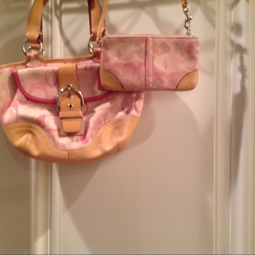Coach small purse with wristlet
